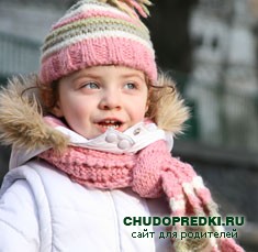 ребенок в шапке